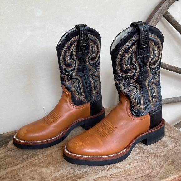 ARIAT COWBOY BOOTS Black Brown Embroidered Leather Mens Boys 5.5B NEW Retail$240 - Picture 8 of 14